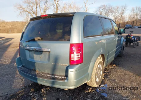 2009 Chrysler Town & Country Lx z USA, uszkodzony, nr VIN 2A8HR44E19R566945